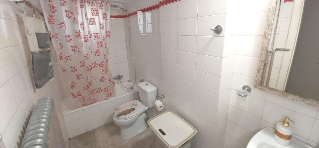 Theano'S Cozy & Quiet Lux Central Flat - Wifi & Full Amenities Patras Eksteriør billede