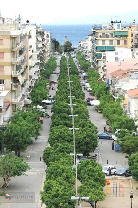 Theano'S Cozy & Quiet Lux Central Flat - Wifi & Full Amenities Patras Eksteriør billede