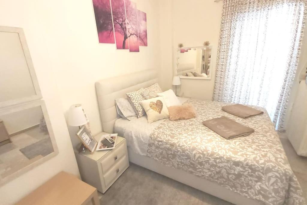 Theano'S Cozy & Quiet Lux Central Flat - Wifi & Full Amenities Patras Eksteriør billede